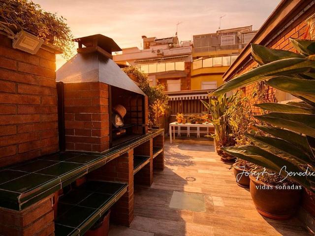 Casa adosada en venta en Hospitalet de Llobregat, L´, de 190 m² 4 habitaciones por 615.000