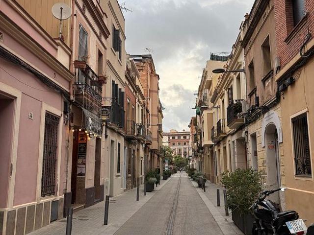 Casa adosada en venta en Hospitalet de Llobregat, L´, de 200 m² 6 habitaciones por 490.000