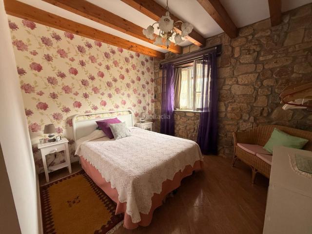 Casa adosada en venta en Hazas de Cesto. Casa de piedra lista para disfrutar, con acceso rápido a la costa. Casas adosadas Hazas de.