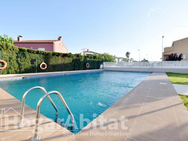 Casa adosada en Venta en Heliópolis