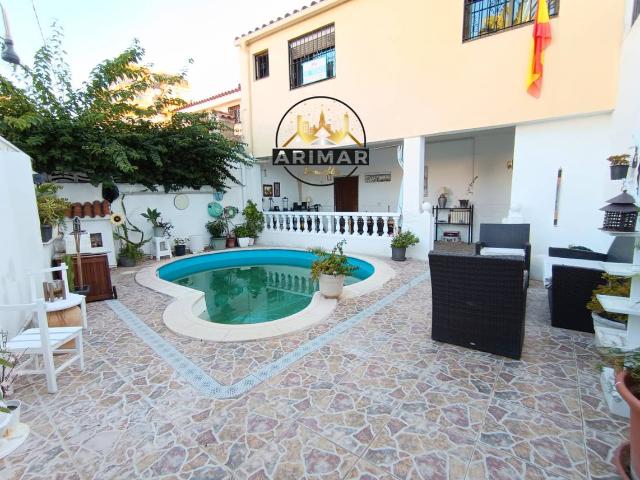 Casa adosada en Venta en Heliópolis