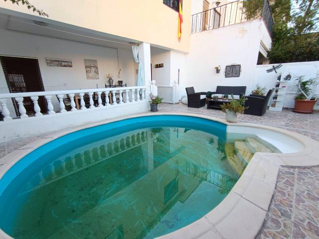 Casa adosada en Venta en Heliópolis
