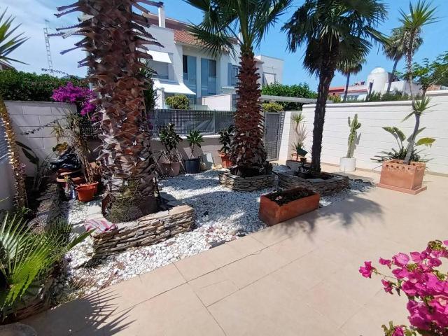 Casa adosada en Venta en Heliópolis