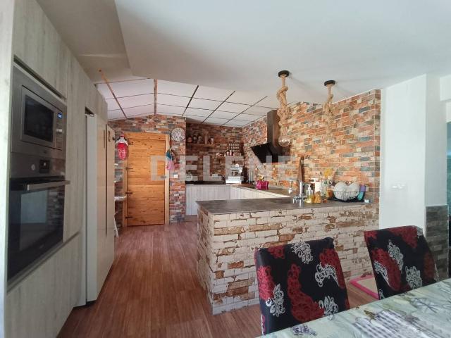 Casa adosada en Venta en Hellín