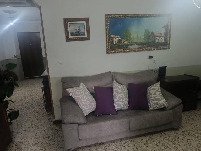 Casa adosada en Venta en Hellín