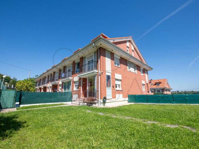 Casa adosada en Venta en Heras Santiago San Salvador