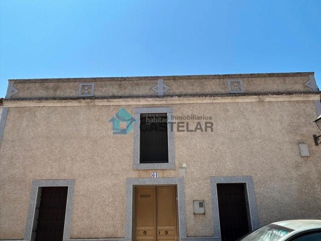Casa adosada en venta en Higuera de Vargas. Vivienda en Calle San Lorenzo Higuera de Vargas. Casas adosadas Higuera de.