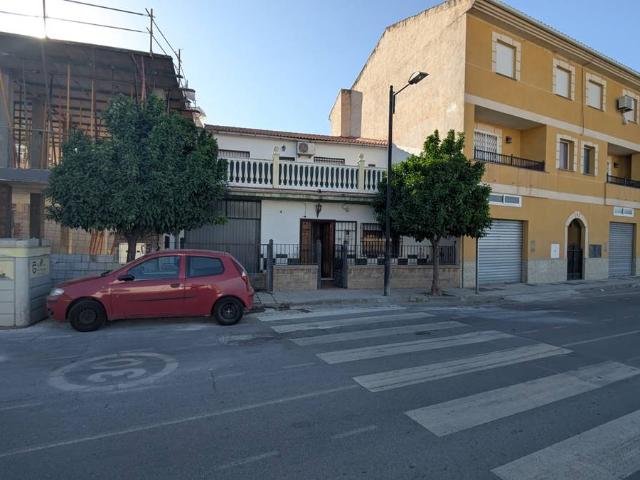 Casa adosada en Venta en Híjar