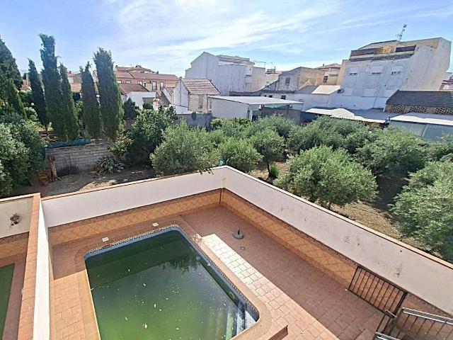 Casa adosada en Venta en Híjar