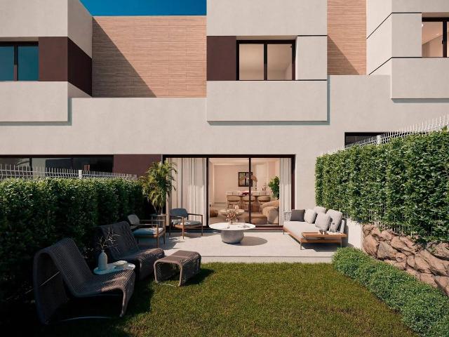 Casa adosada en Venta en Hipódromo Cerrado del Águila
