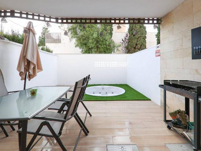 Casa adosada en Venta en Hipódromo Cerrado del Águila