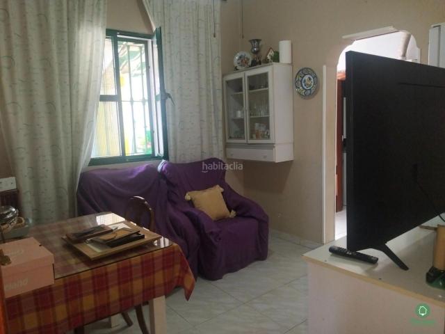 Casa adosada en venta en Huelva, Reina Victoria Matadero. CASA UNIFAMILIAR BARRIO OBRERO. Casas adosadas.