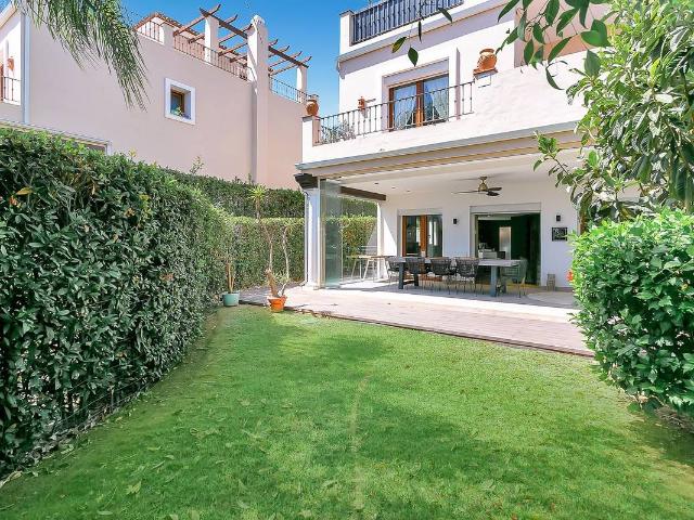 Casa adosada en Venta en Huerta Nueva