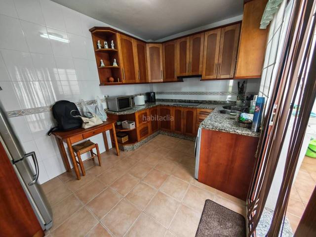 Casa adosada en venta en Huétor Tájar. CASA ADOSADA AMUEBLADA LISTA PARA ENTRAR A VIVIR. Casas adosadas Huétor.