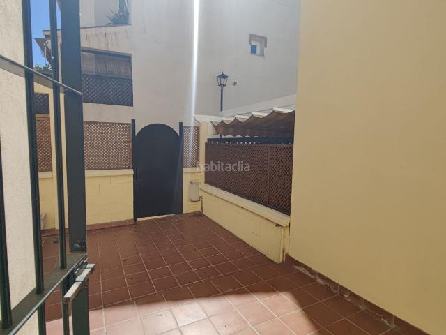 Casa adosada en venta en Huétor Vega. Casa Adosada en Huetor Vega Los Rebites con piscina comunitaria, jardines comunes inmejorable situacion. Casas adosadas Huétor.