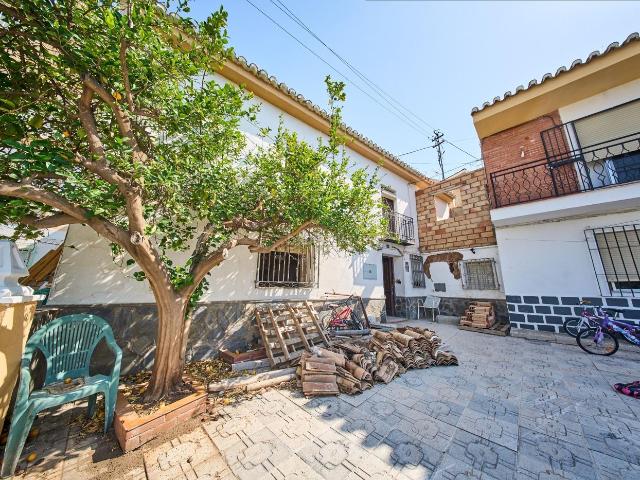 Casa adosada en venta en Huétor Vega. Casa en Huetor Vega. Casas adosadas Huétor.