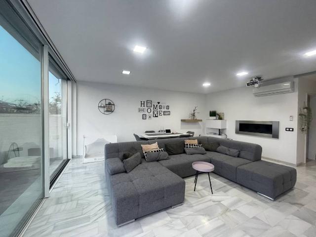 Casa adosada en Venta en Huévar del Aljarafe