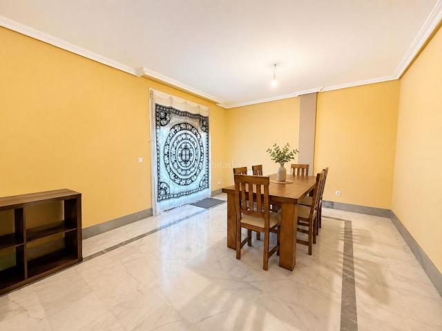Casa adosada en venta en Humanes de Madrid. INMOBILIARIA TAGONIA presenta este amplio chalet adosado en Humanes de Madrid. Casas adosadas Humanes de.