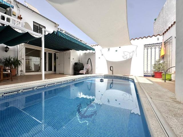 Casa adosada en Venta en Humilladero