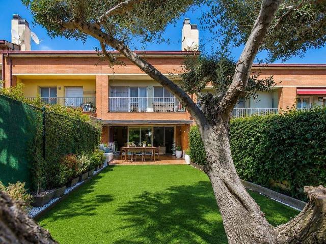Casa adosada en venta en Igualada, de 192 m² 4 habitaciones por 427.000