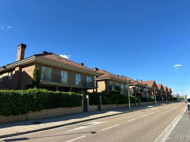 Casa adosada en Venta en Illera