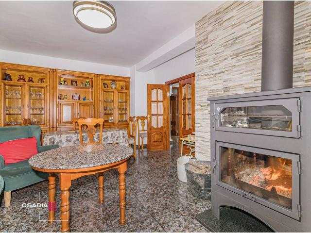Casa adosada en Venta en Íllora
