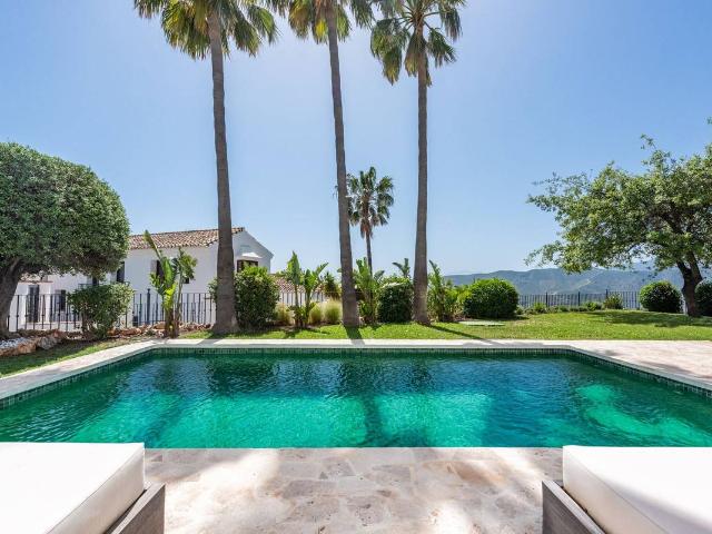 Casa adosada en Venta en Istán