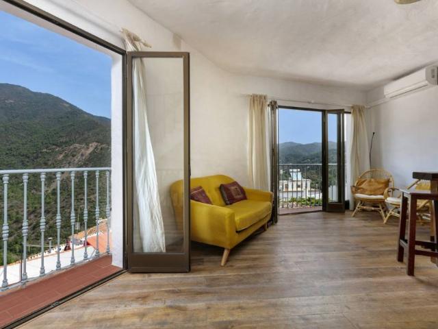 Casa adosada en Venta en Istán