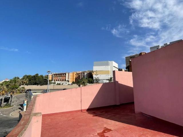 Casa adosada en Venta en Isaac Peral