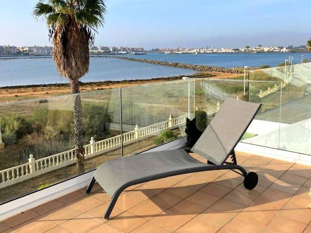 Casa adosada en Venta en Isla Cristina Ciudad