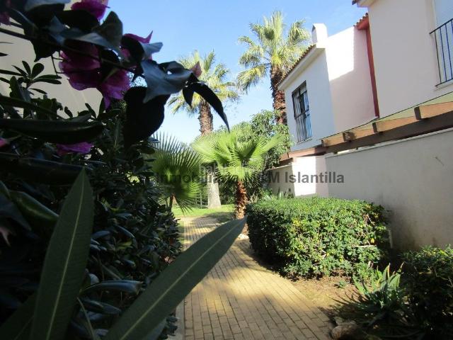 Casa adosada en venta en Islantilla, Islantilla Golf. FANTASTICA SITUACION, ZONA CENTRO DEL CAMPO DE GOLF. Casas adosadas.