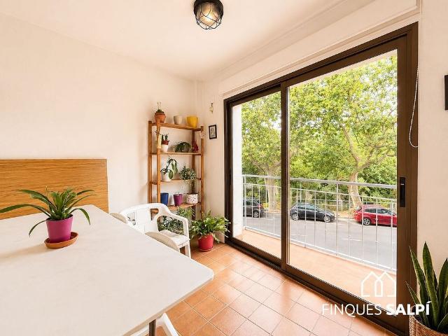 Casa adosada en venta en Jonquera, La, de 239 m² 4 habitaciones por 500.000