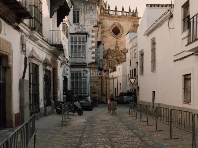 Casa adosada en venta en Jerez de la Frontera, Centro. CASA EN JEREZ DE LA FRONTERA ZONA CENTRO. Casas adosadas Jerez de la.