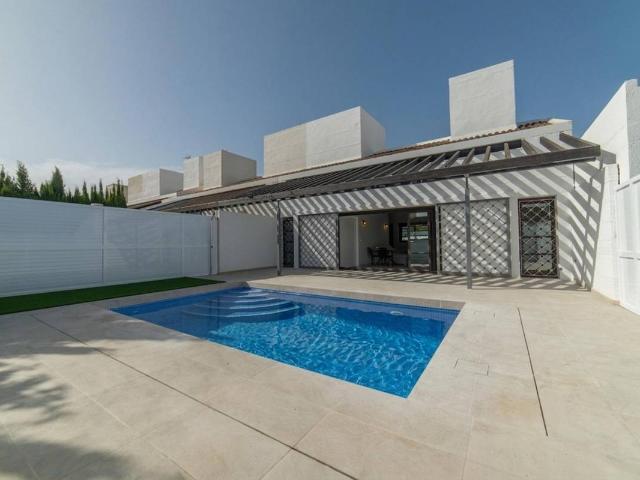 Casa adosada en Venta en Jerónimo y Avileses