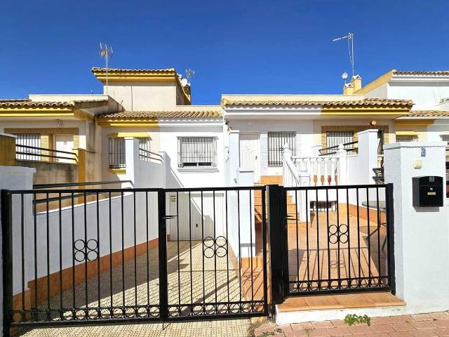 Casa adosada en Venta en Jerónimo y Avileses