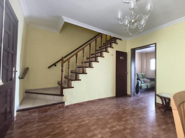 Casa adosada en venta en Jimena de la Frontera. Encantadora casa adosada con terraza y vistas a la montaña en Jimena de la Frontera. Casas adosadas Jimena de la.