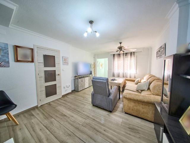 Casa adosada en Venta en Jun