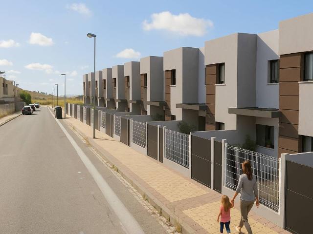 Casa adosada en Venta en Jun
