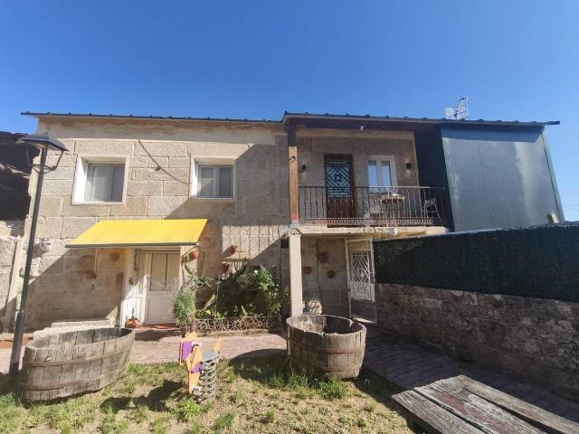 Casa adosada en Venta en O Carballiño