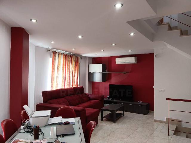 Casa adosada en Venta en Onda