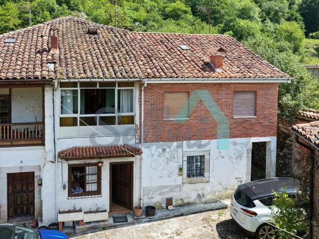 Casa adosada en Venta en Onís