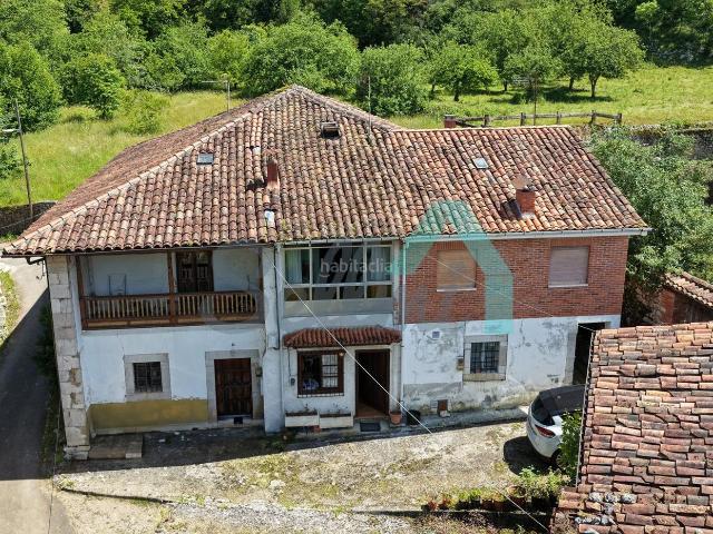 Casa adosada en venta en Onís. Casas adosadas.
