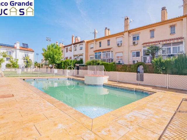 Casa adosada en Venta en Ogíjares