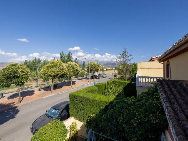 Casa adosada en Venta en Ogíjares