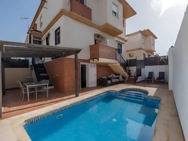 Casa adosada en Venta en Ogíjares
