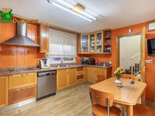 Casa adosada en venta en Ogíjares. Casa en esquina a 2 calles con 3 Dorm. Con AEROTÉRMIA. Casas adosadas.