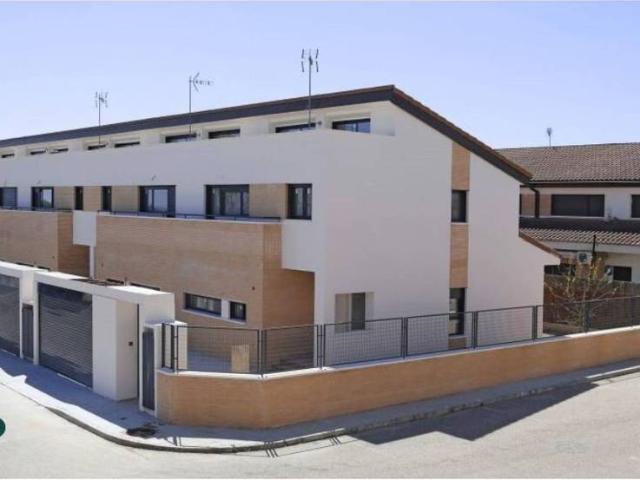 Casa adosada en Venta en Olías del Rey