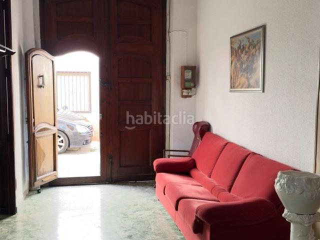 Casa adosada en venta en Oliva, Oliva Pueblo. Amplia casa con vistas al mar y montaña en el casco antiguo de Oliva. Casas adosadas.