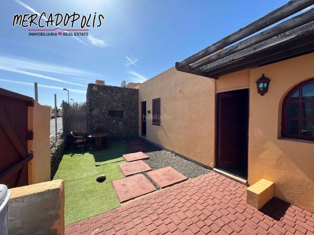 Casa adosada en venta en Oliva La, Corralejo. Chalet Adosado en TamaraguaLa Capellanía Corralejo. Casas adosadas Oliva.