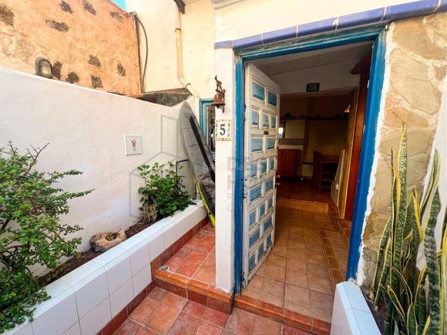 Casa adosada en venta en Oliva La, El Cotillo. Espectacular chalet adosado de dos dormitorios con vistas al mar en venta en El Cotillo. Casas adosadas Oliva.